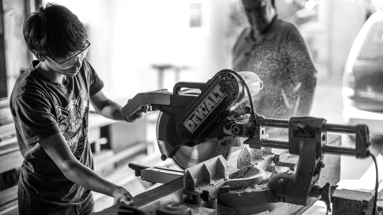 Atelier, scie à onglet